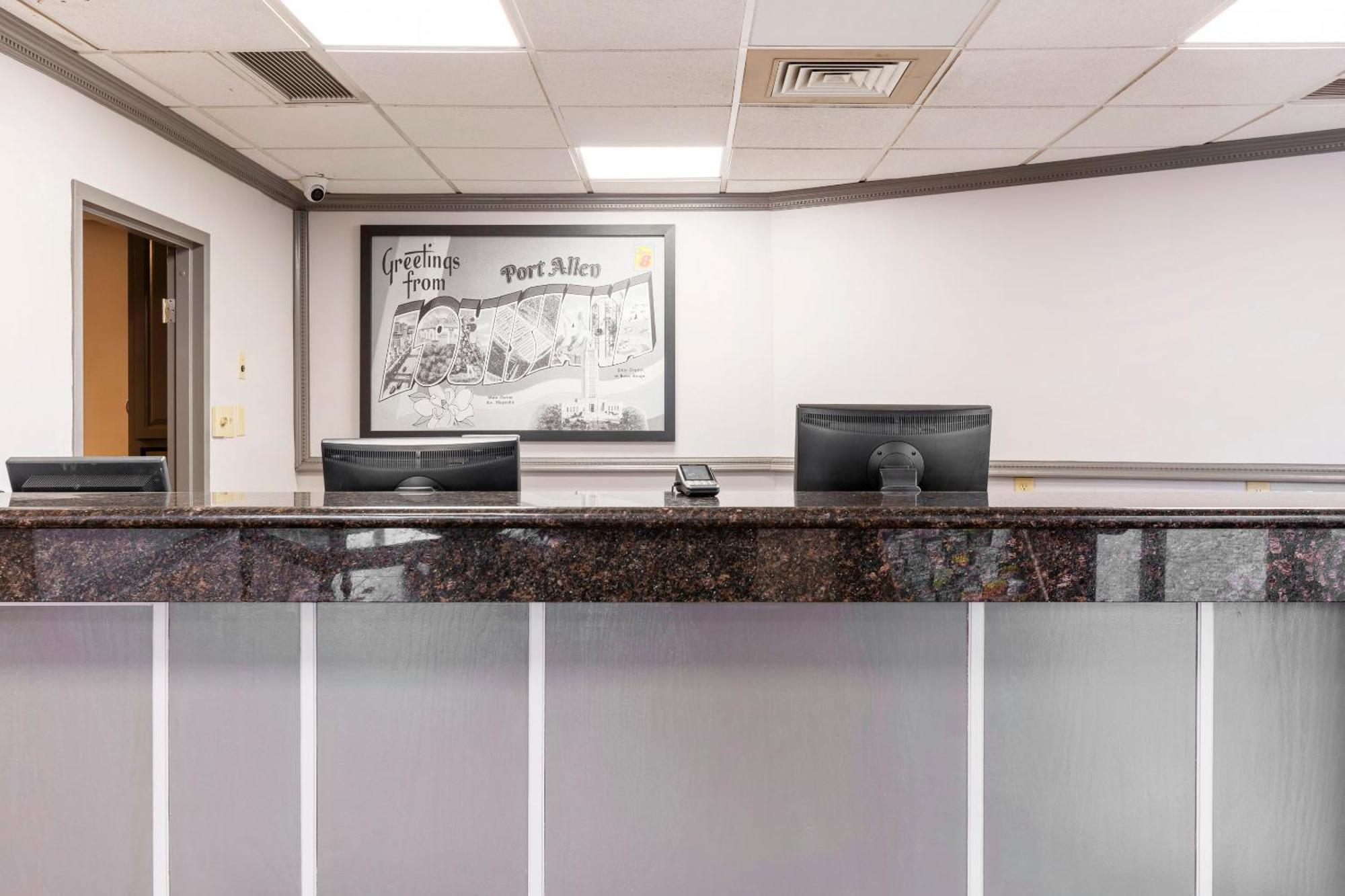 Oyo Hotel Port Allen La I-10 West ภายนอก รูปภาพ