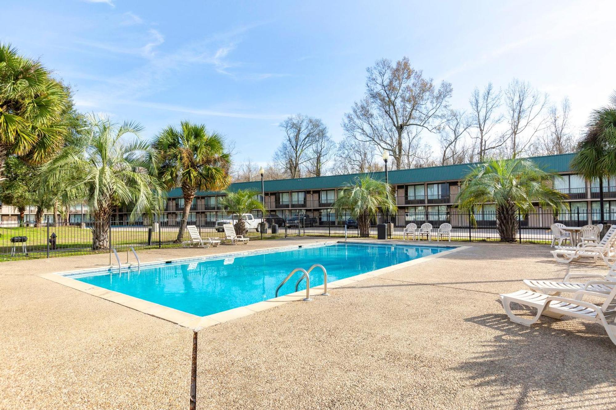 Oyo Hotel Port Allen La I-10 West ภายนอก รูปภาพ